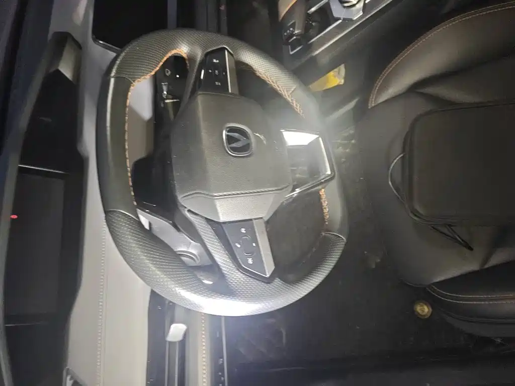 Changan UNI-V — миниатюра 7