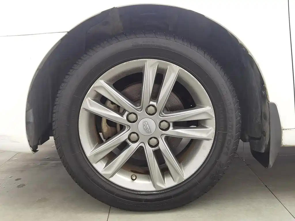 Geely Emgrand — миниатюра 17