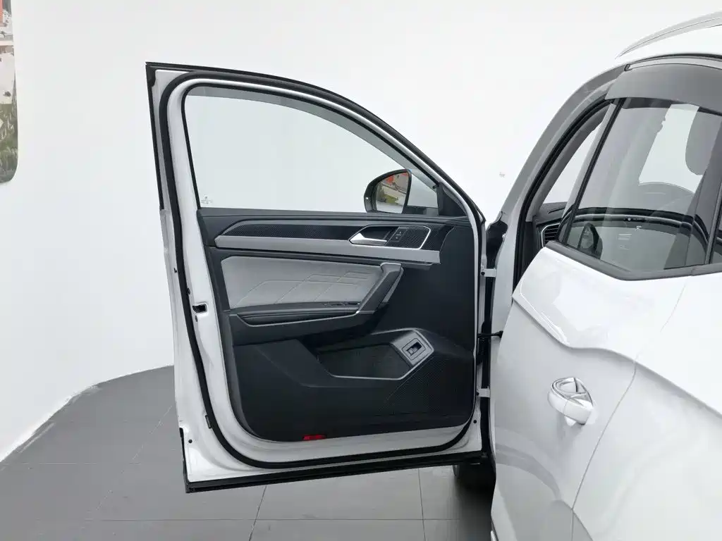Volkswagen TayronX X 2023 330TSI Luxury