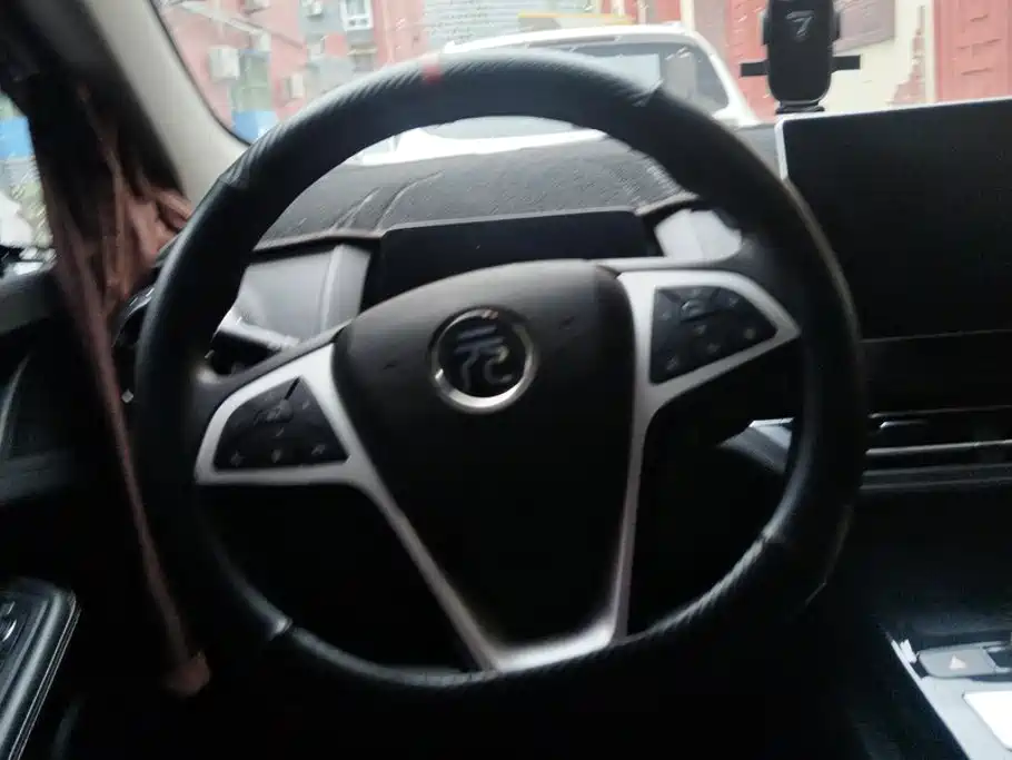 BYD Yuan EV — миниатюра 15