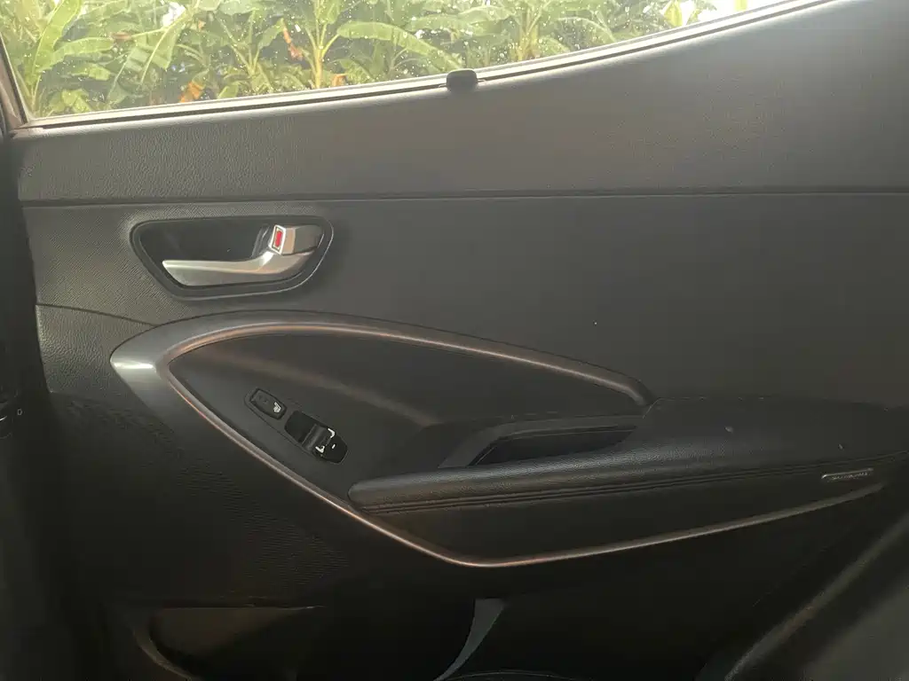 Hyundai Santa Fe — миниатюра 16