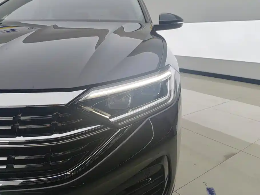 Volkswagen Sagitar — миниатюра 5