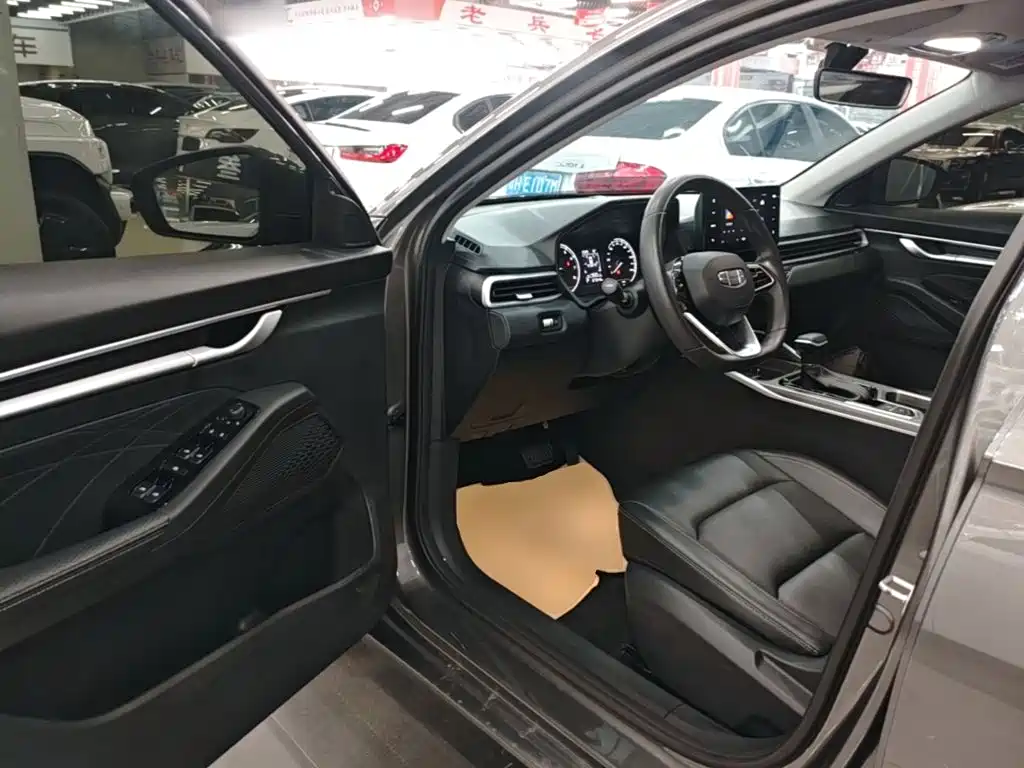 Geely Emgrand — миниатюра 16