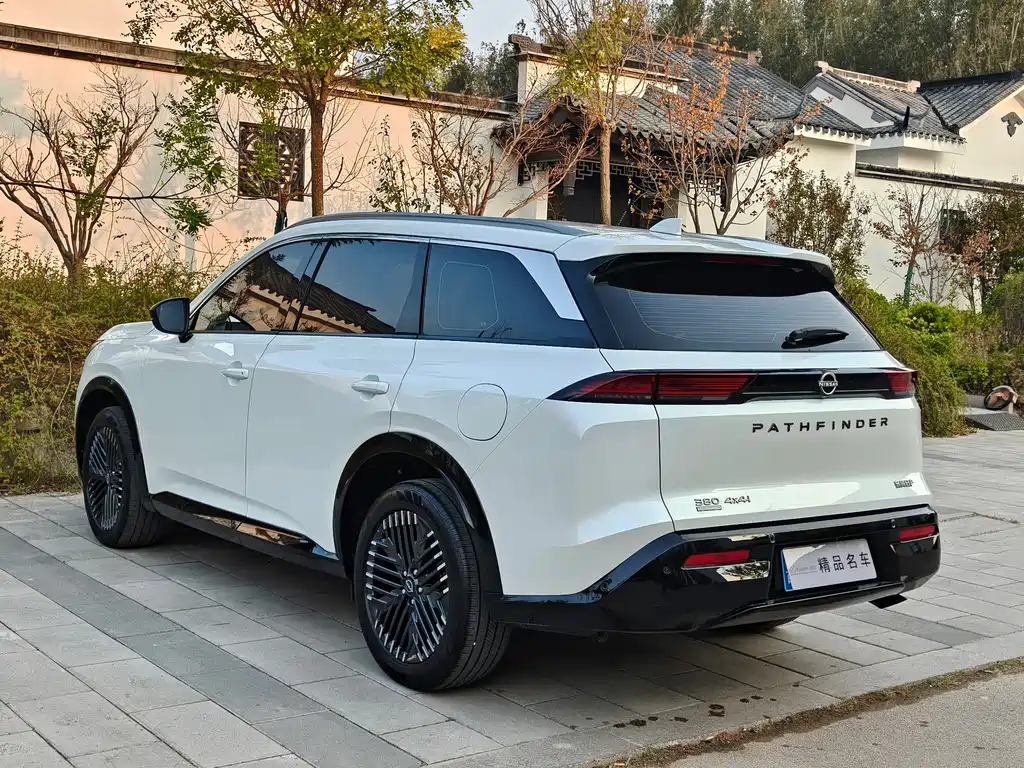 Nissan Teramont — миниатюра 5