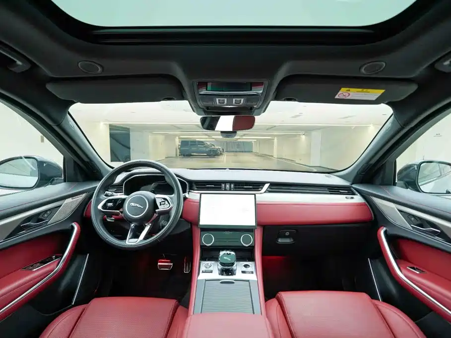 Jaguar F-PACE — миниатюра 21