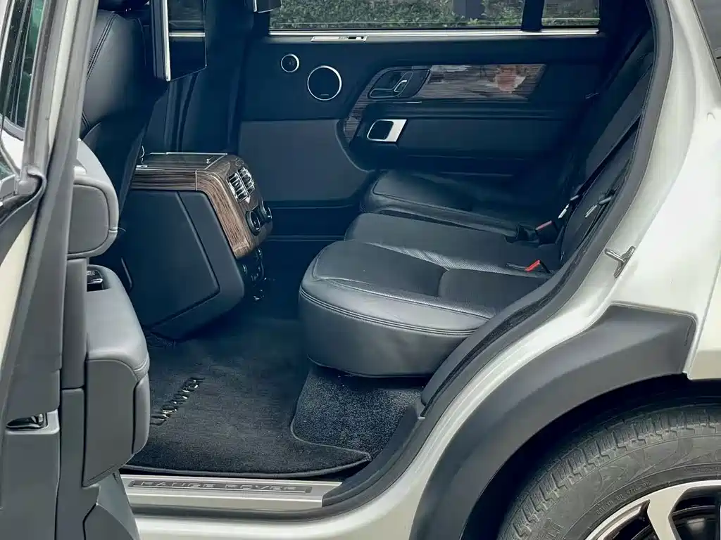 Land Rover Range Rover — миниатюра 15