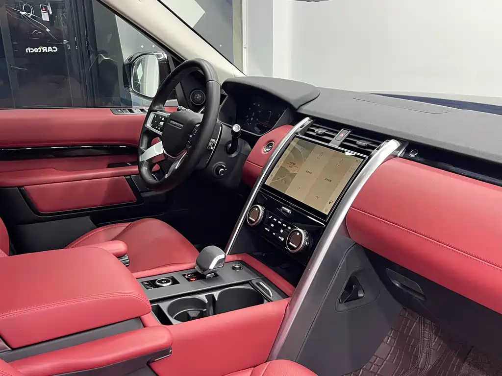 Land Rover Discovery 2024 360PS S