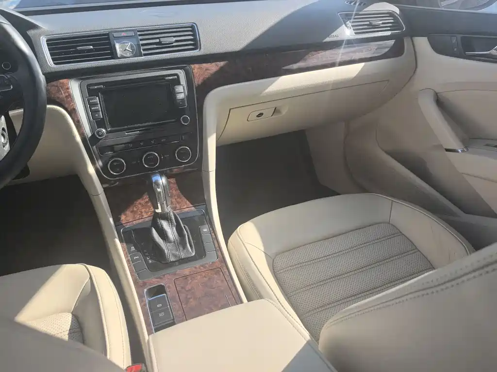 Volkswagen Passat 2011 1.8TSI DSG