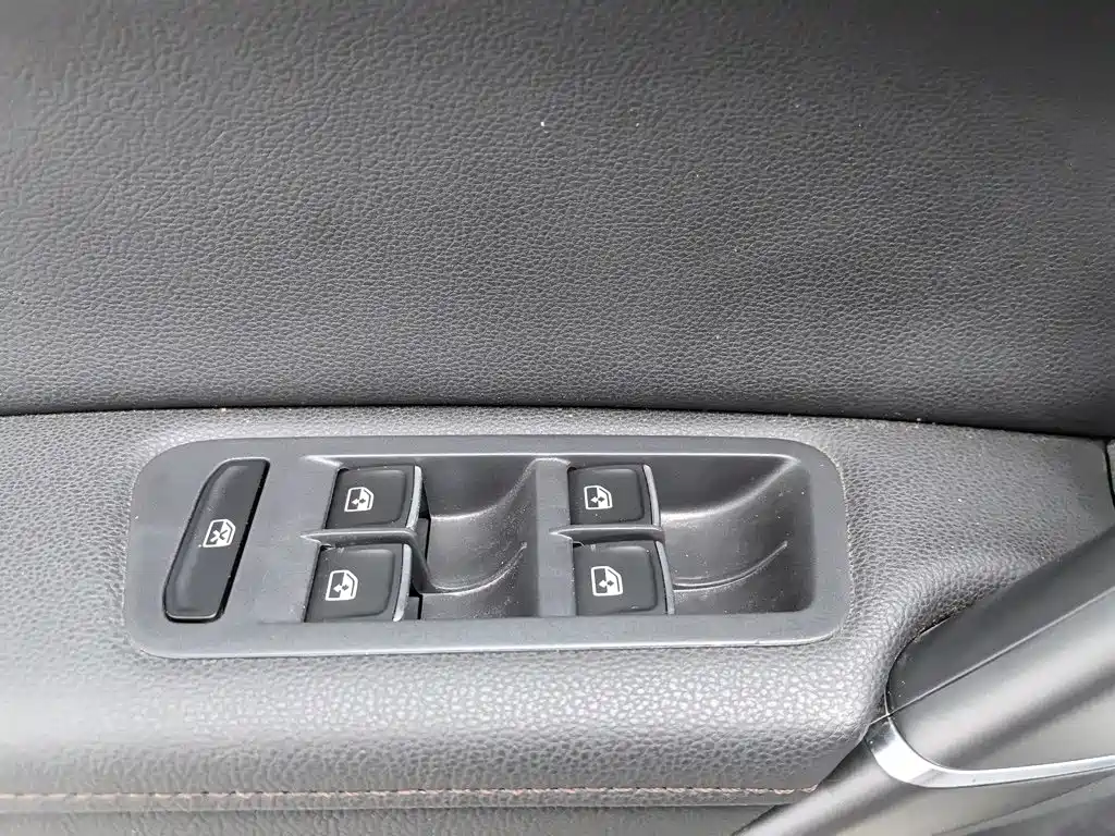 Volkswagen Golf Sportsvan — миниатюра 9