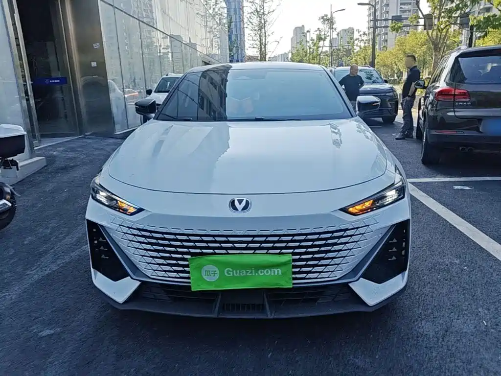 Changan UNI-V — миниатюра 3