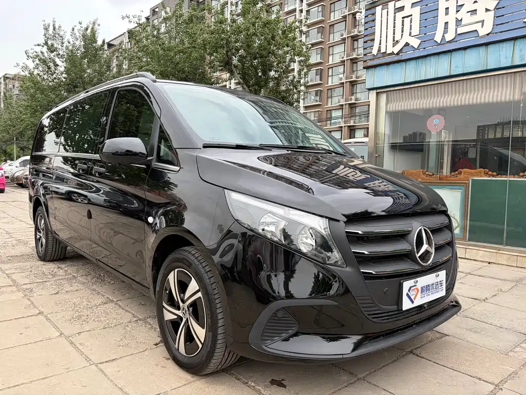 Mercedes-Benz Vito 2024 2.0T Elite 7 мест