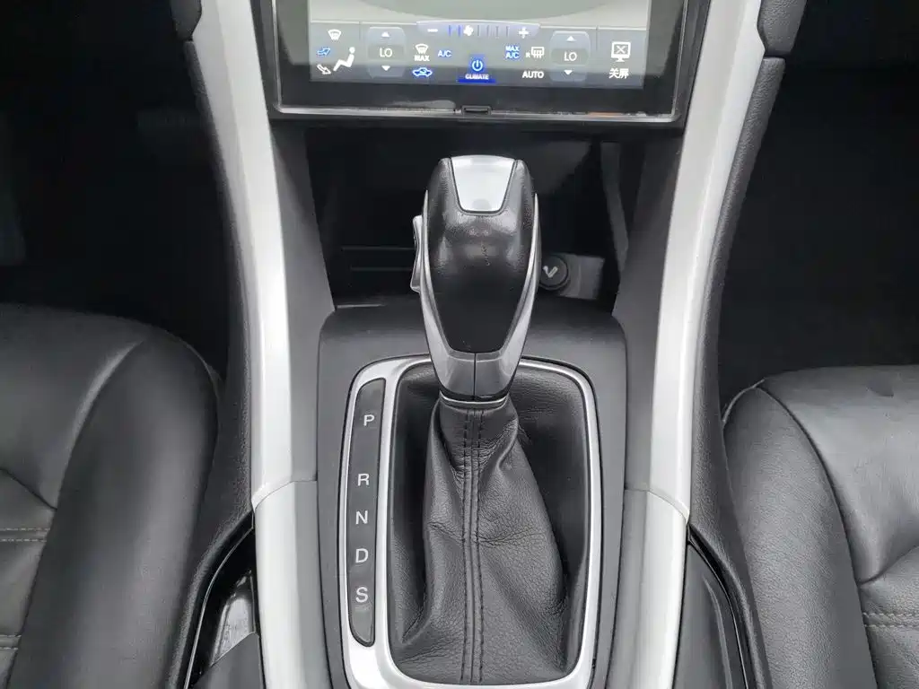 Ford Mondeo — миниатюра 13