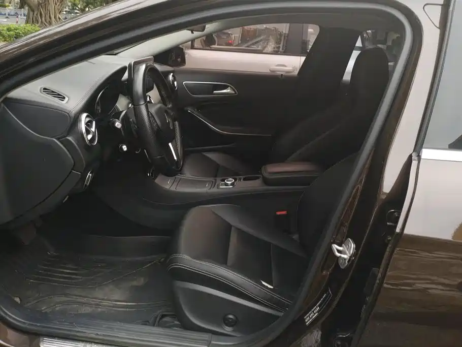 Mercedes-Benz GLA — миниатюра 9