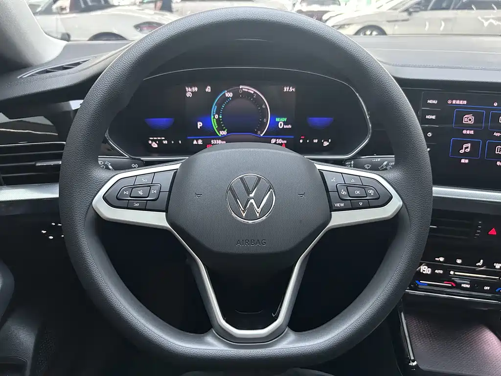 Volkswagen 帕萨特插电混动 — миниатюра 28