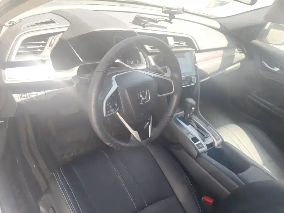 Honda Civic — миниатюра 12
