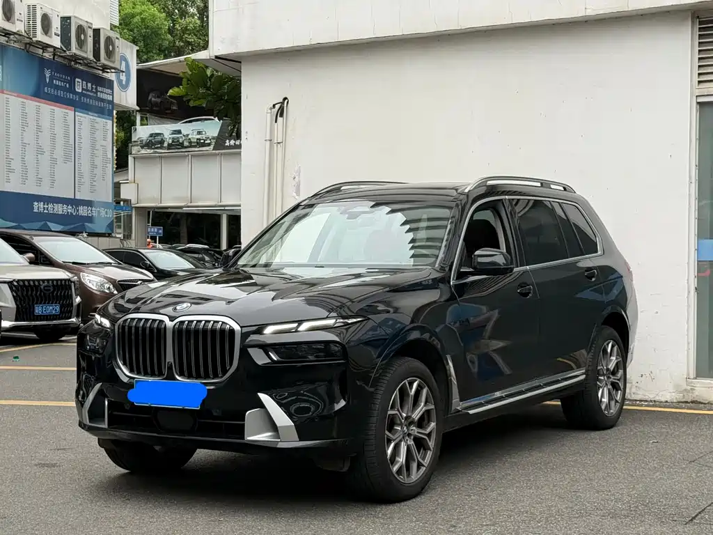 BMW X7 2023