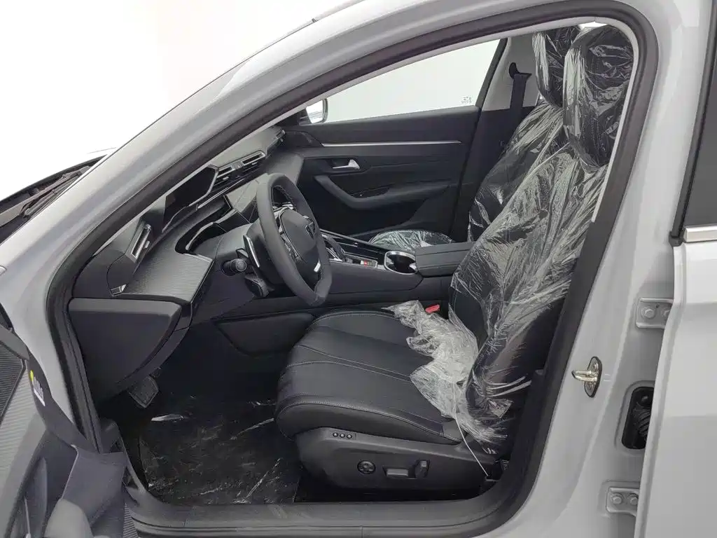 Peugeot 508 — миниатюра 10