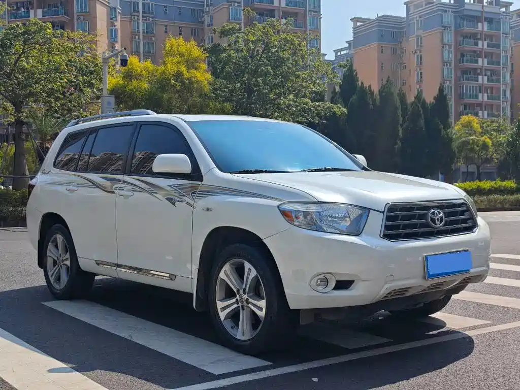 Toyota Highlander — миниатюра 3
