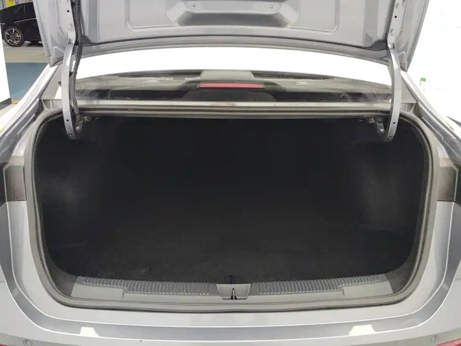 Roewe i5 — миниатюра 4