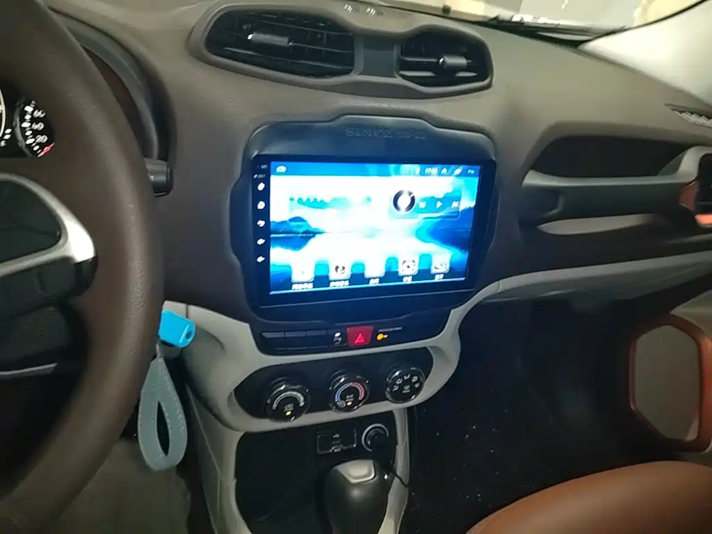 Jeep Renegade — миниатюра 13
