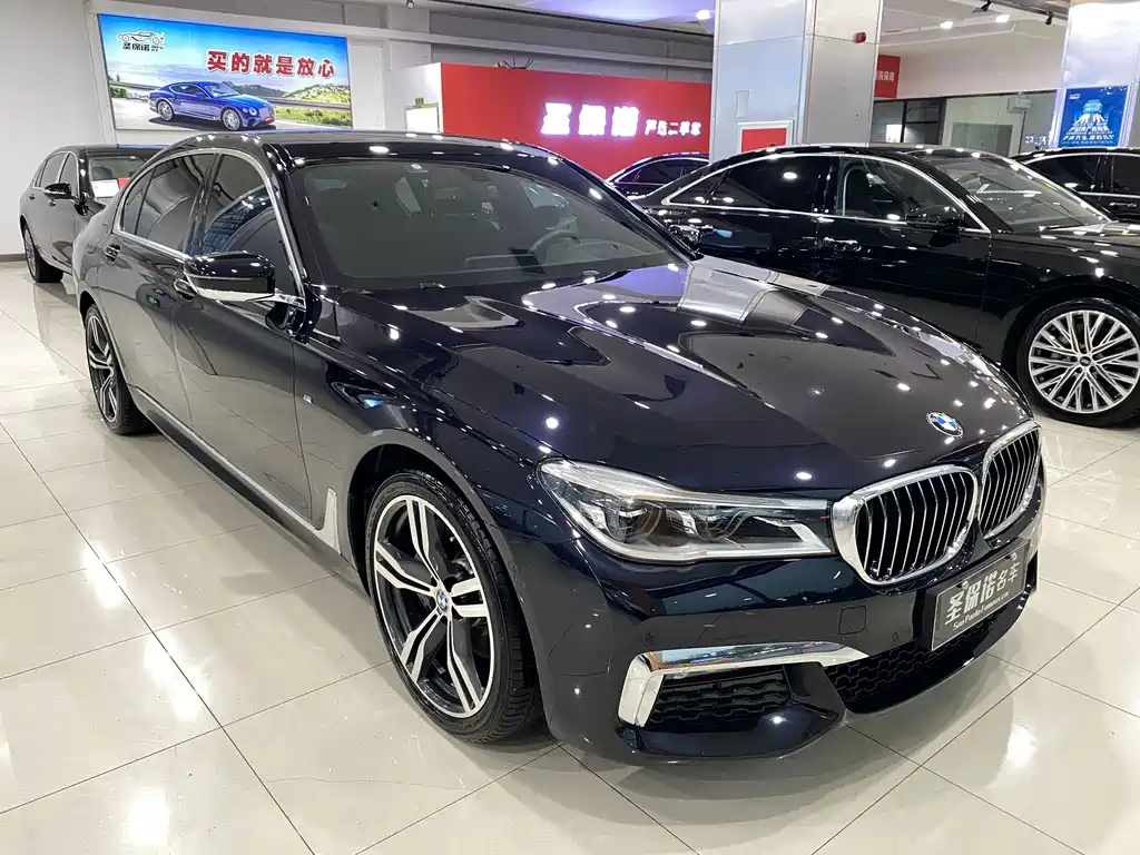 BMW 7 Series — миниатюра 3