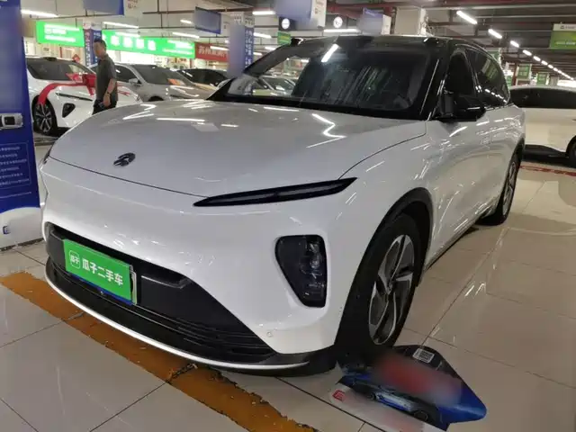 2023 Nio ES8