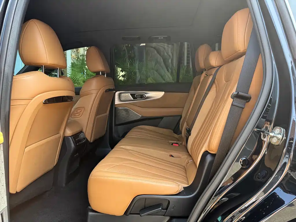 GAC Motor Trumpchi ES9 — миниатюра 6