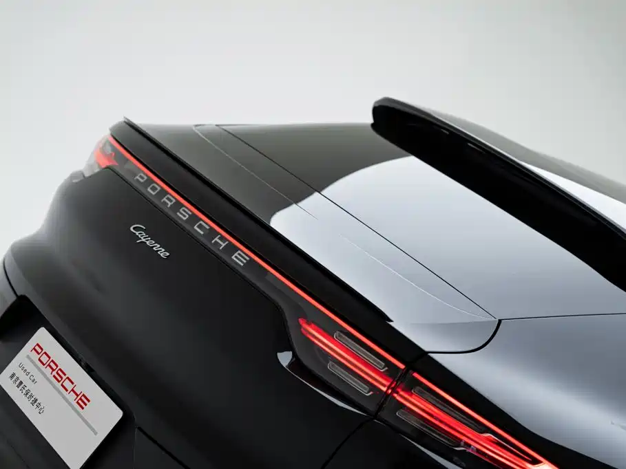 Porsche Cayenne — миниатюра 8