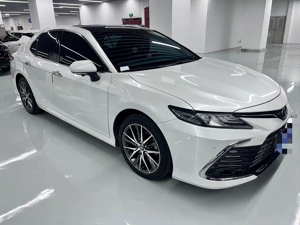 Toyota Camry 2021 2.0G Luxury