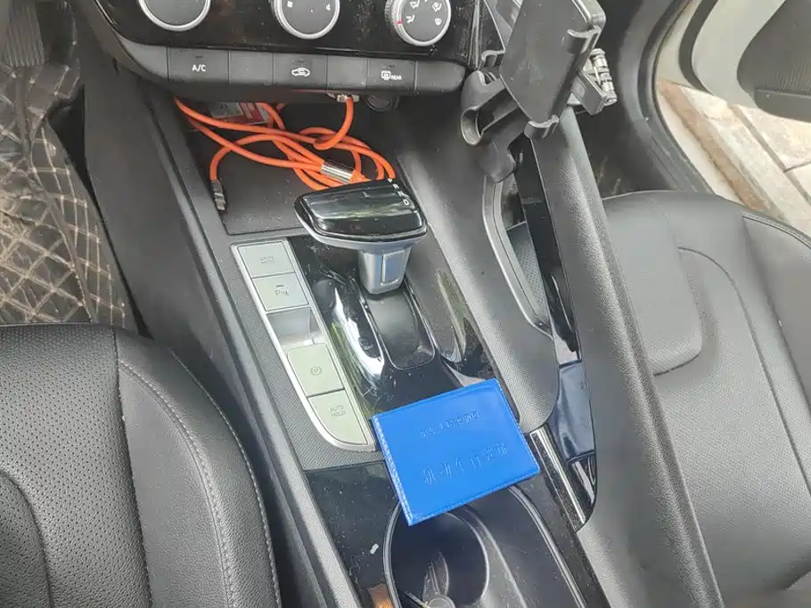 Hyundai Elantra — миниатюра 16