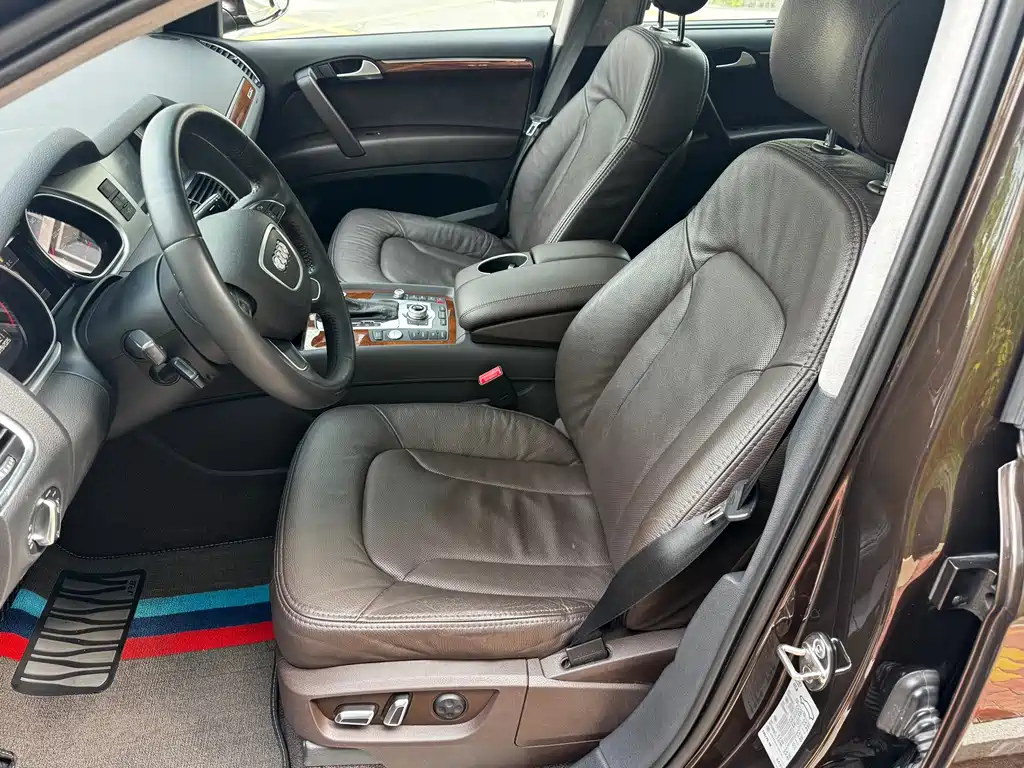Audi Q7 — миниатюра 7