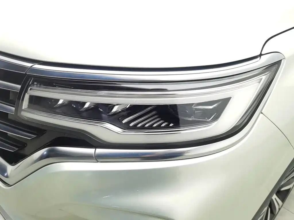 Roewe RX5 eMAX — миниатюра 7