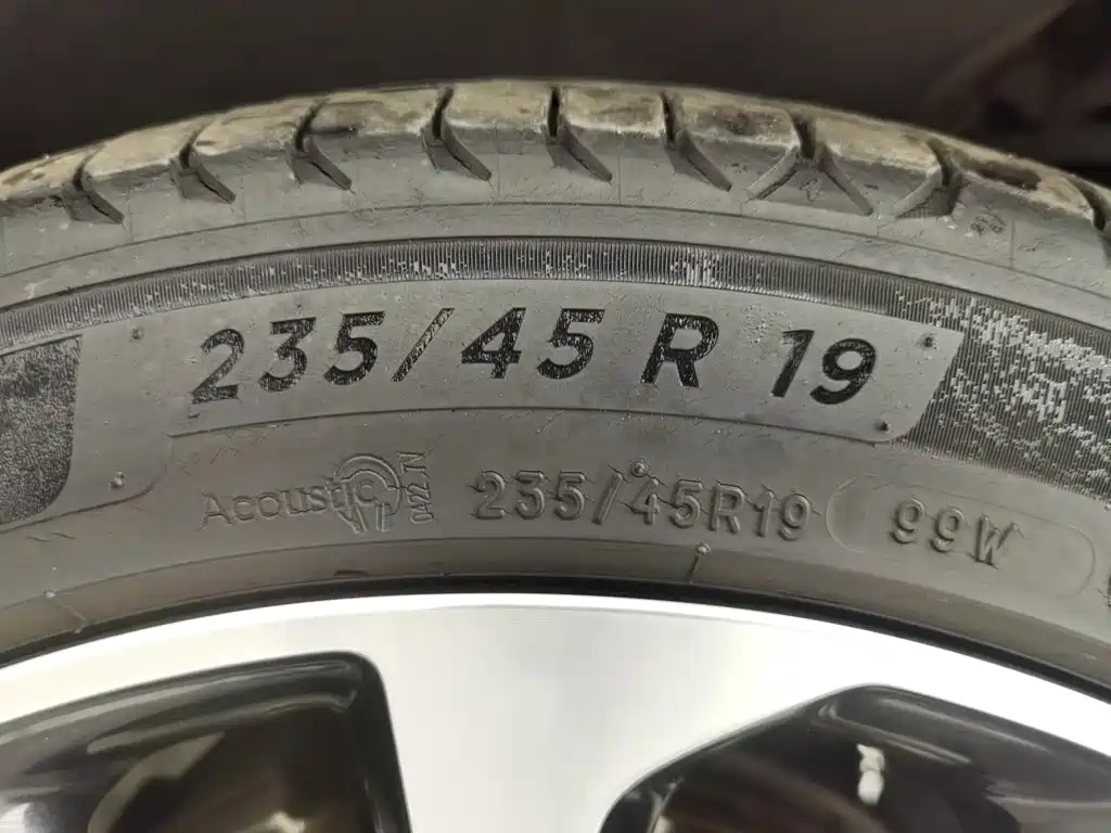 Roewe RX5 eMAX — миниатюра 24