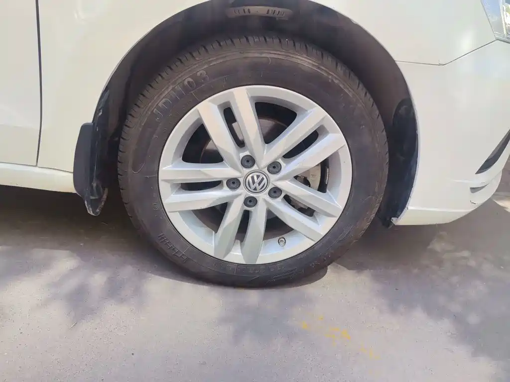 Volkswagen Jetta — миниатюра 23