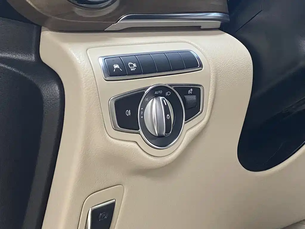 Mercedes-Benz V-Class V 2022 V 260 L Luxury