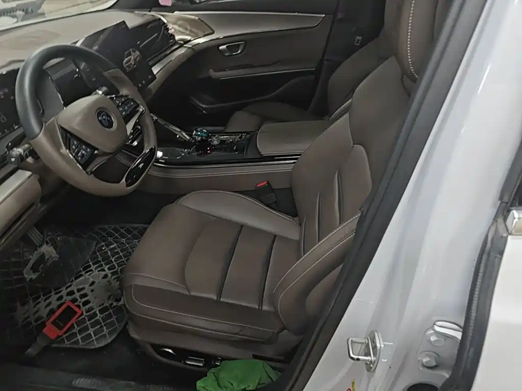 BYD Han — миниатюра 15