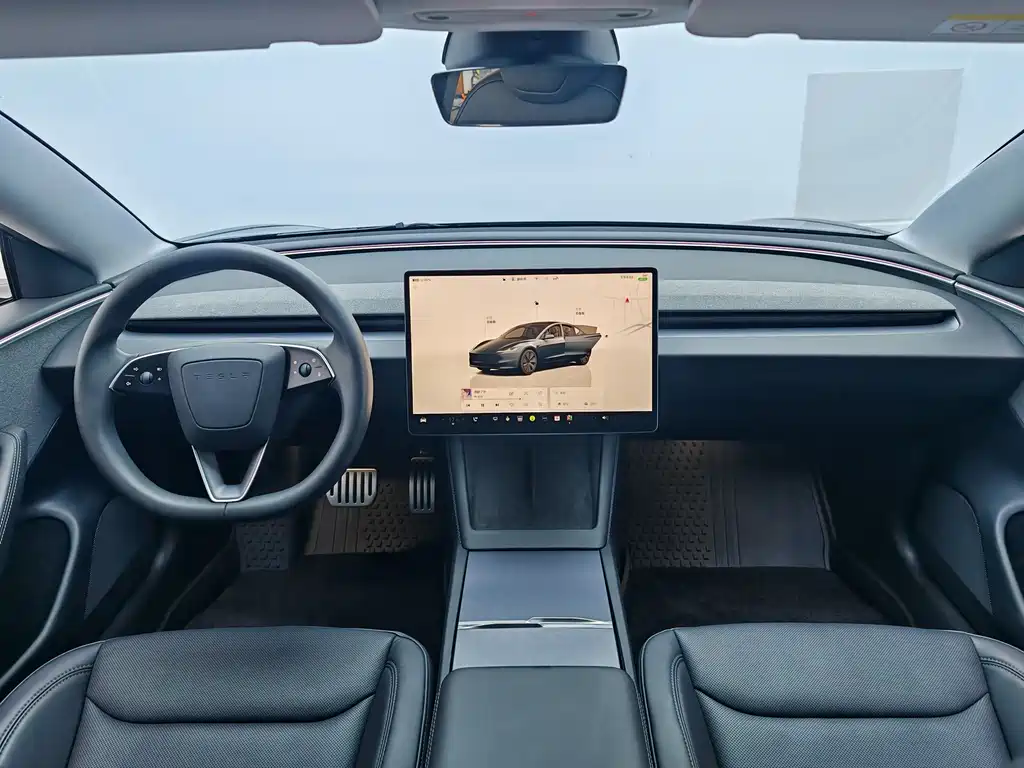 Tesla Model 3 — миниатюра 15