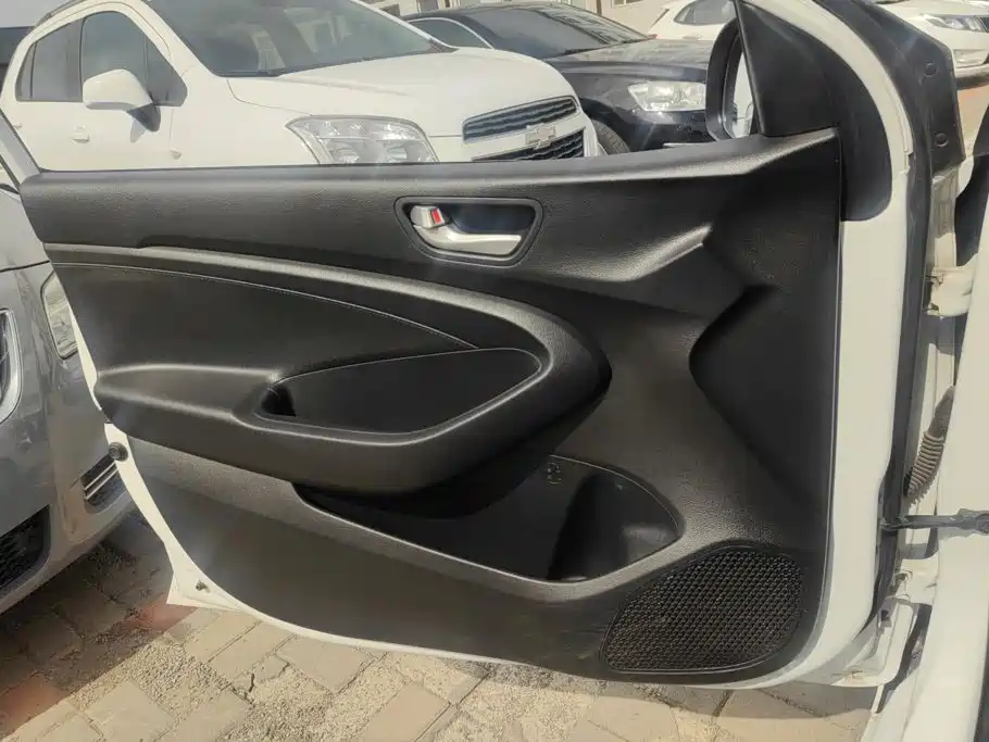 Hyundai Verna — миниатюра 7