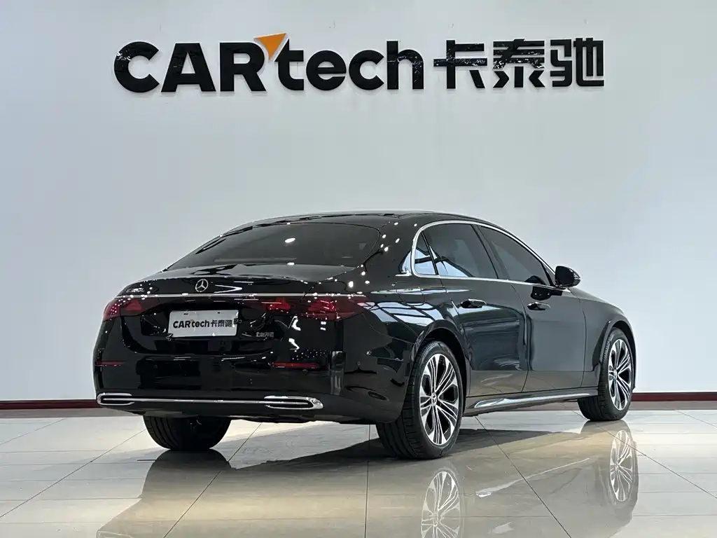Mercedes-Benz E-Class — миниатюра 23