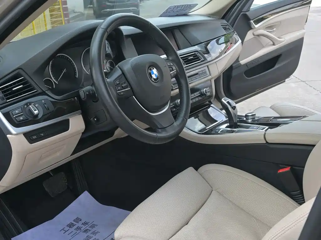 BMW 5 Series — миниатюра 18