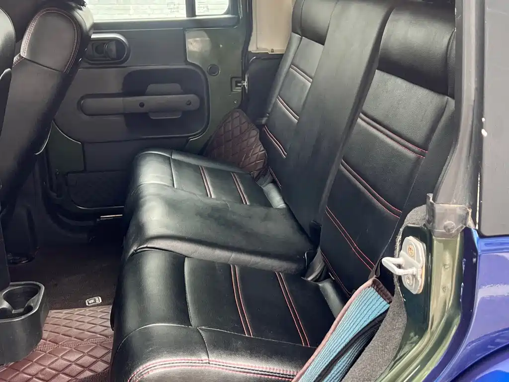 Jeep Wrangler — миниатюра 7