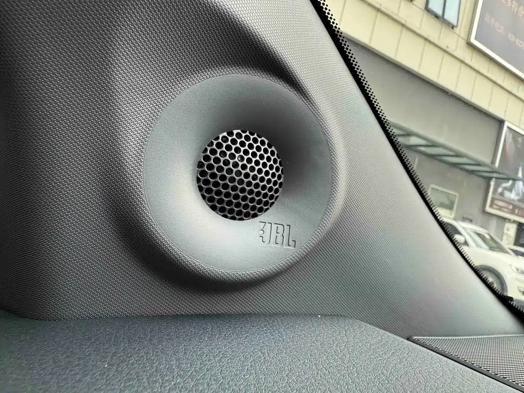 Toyota Sienna — миниатюра 9