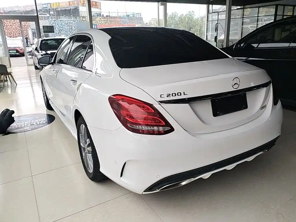 Mercedes-Benz C-Class — миниатюра 5