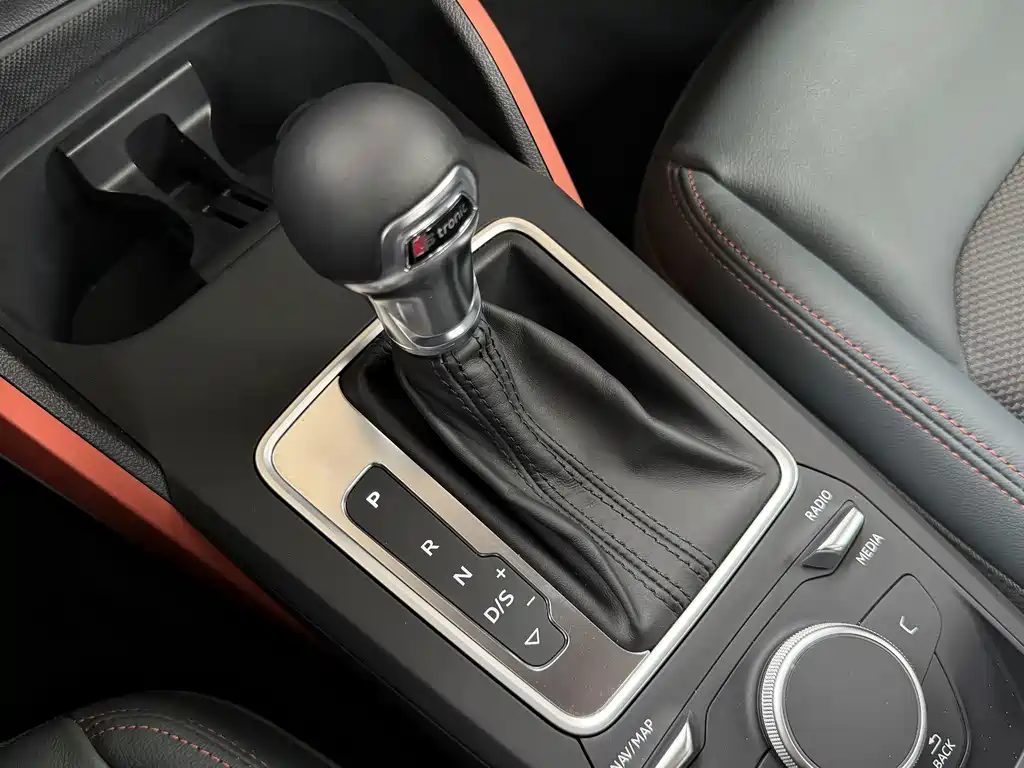Audi Q2L — миниатюра 10
