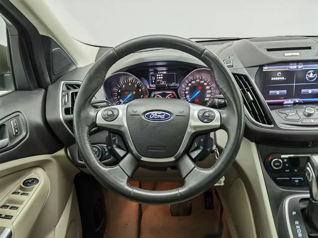Ford Kuga — миниатюра 11