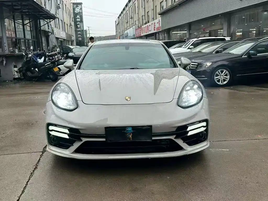 Porsche Panamera — миниатюра 2