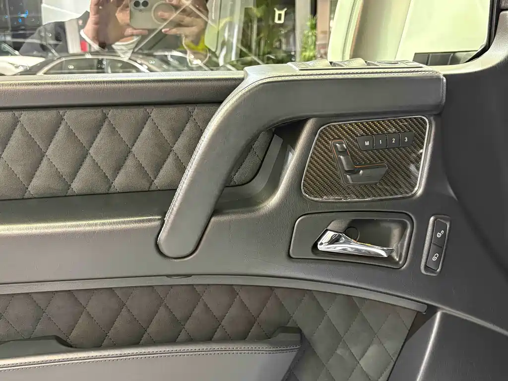 Mercedes-Benz G-Class — миниатюра 13