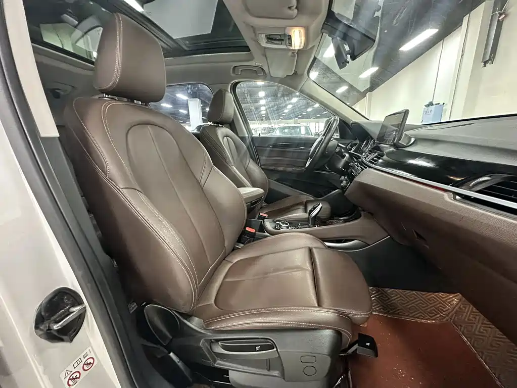 BMW X1 — миниатюра 13