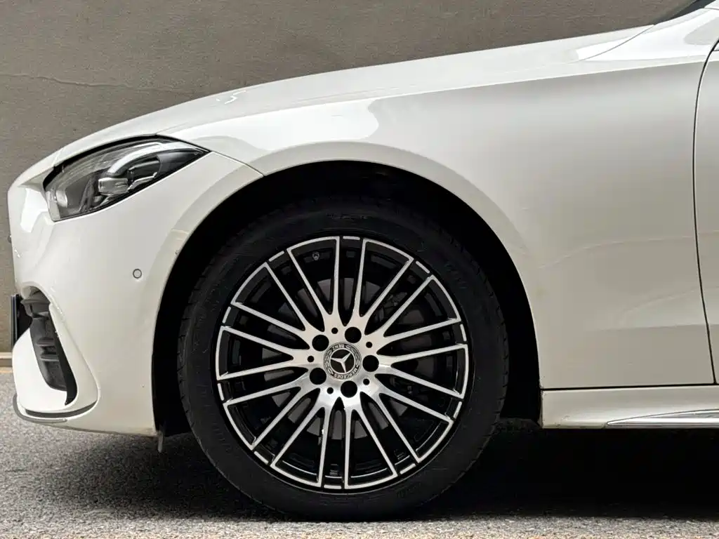 Mercedes-Benz C-Class — миниатюра 6