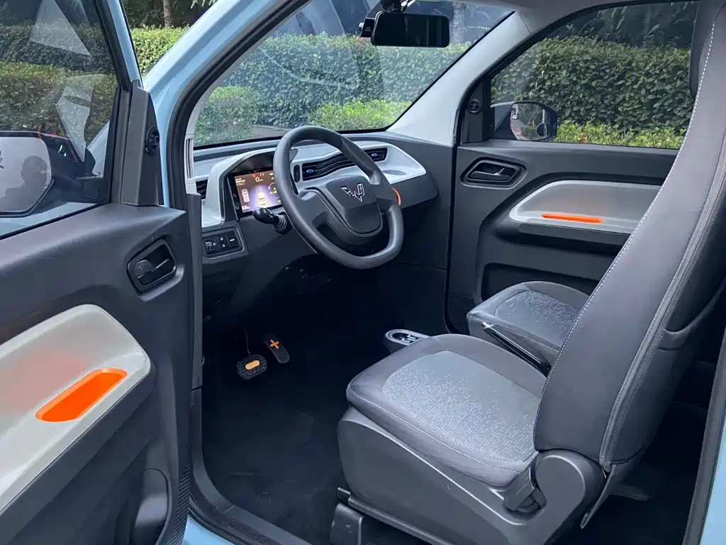 Wuling MINIEV — миниатюра 4